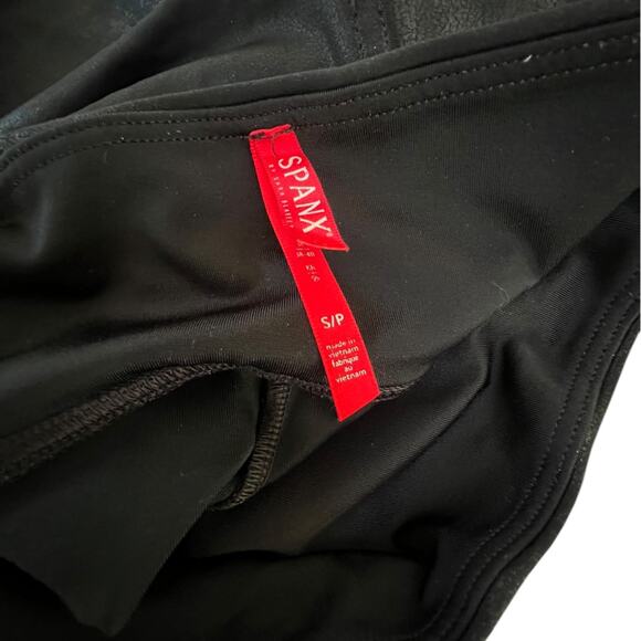 NWOT Spanx Faux Leather Metallic Camo Black Leggings – Sz S/P - Picture 6 of 6